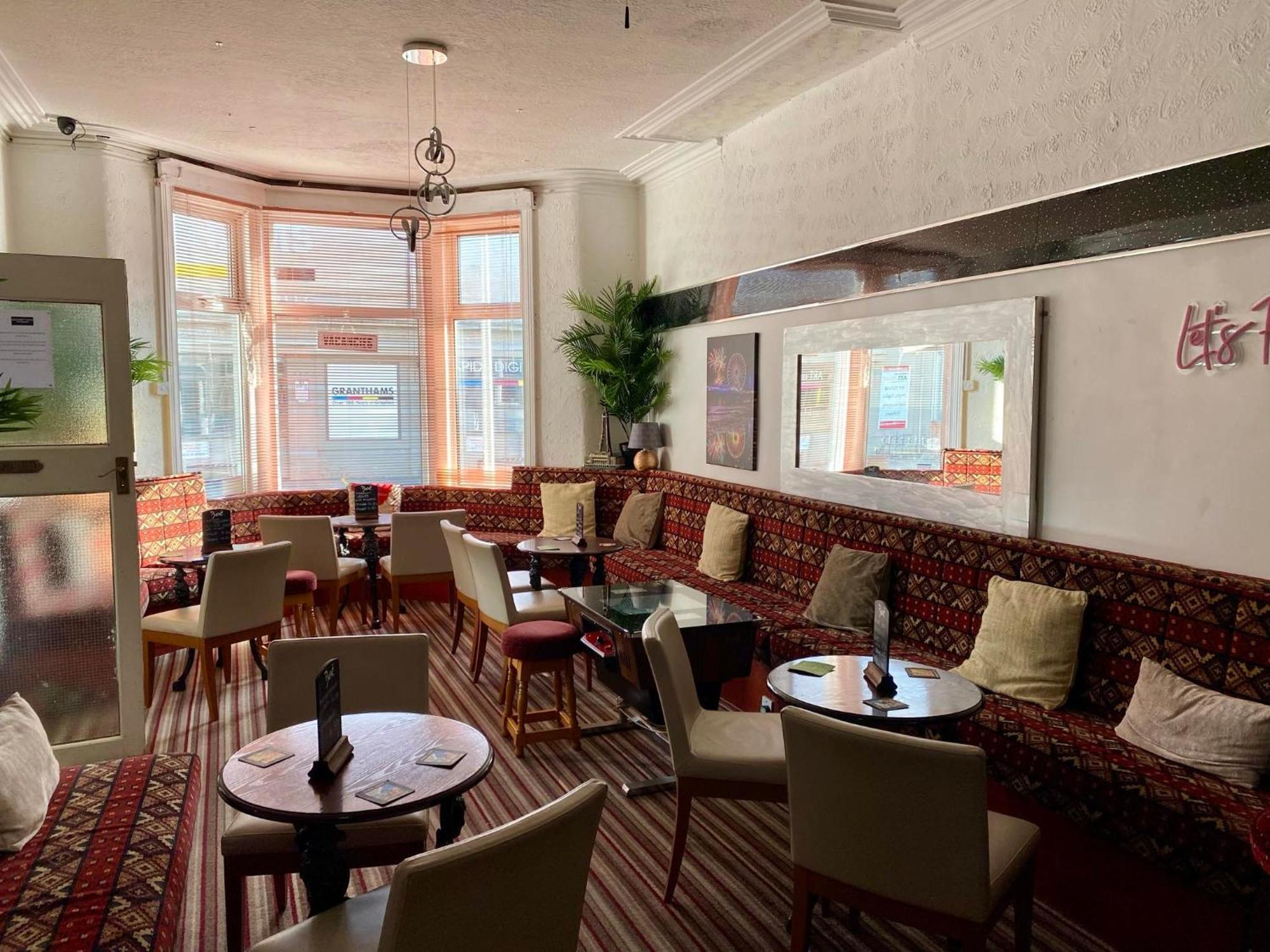 Bromptons Hotel Blackpool Bagian luar foto