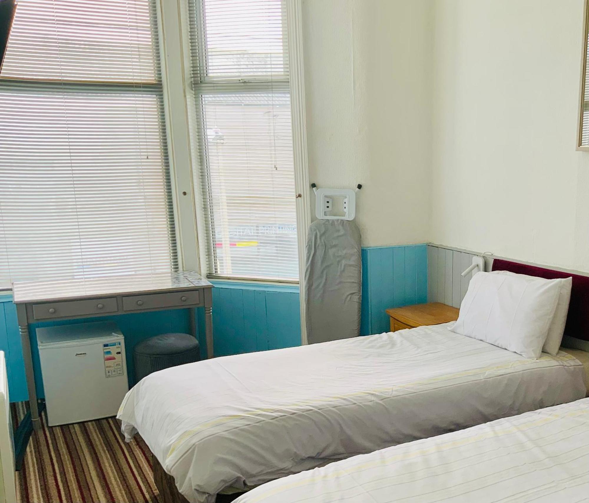 Bromptons Hotel Blackpool Bagian luar foto