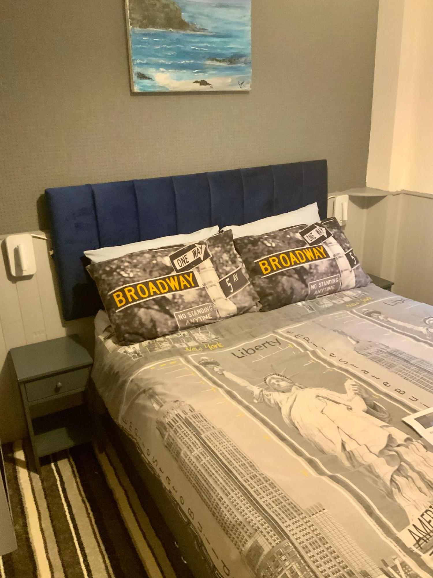 Bromptons Hotel Blackpool Bagian luar foto
